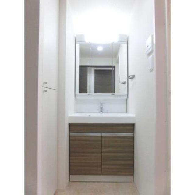 洗面設備　※写真は同タイプ住戸です。