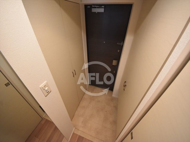 玄関　レオンコンフォート本町東II　玄関