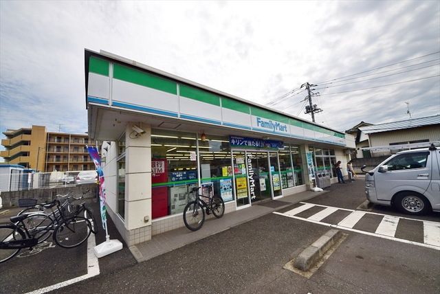 コンビニ　ファミリーマート富士見針ヶ谷二丁目店（コンビニ）まで232m