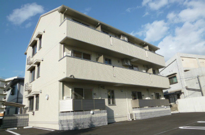 建物外観　シックなデザインで高級感がありますね！