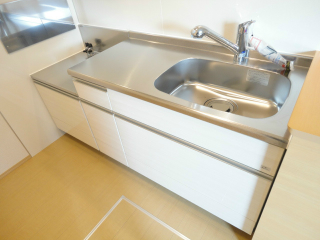 キッチン　広々としたキッチンで自炊も楽しくなりまね♪