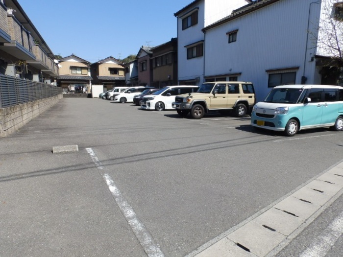 駐車場　駐車場