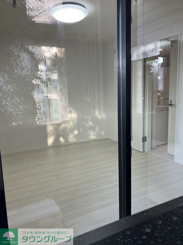 居室・リビング　エントランス