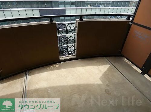 バルコニー　バルコニー