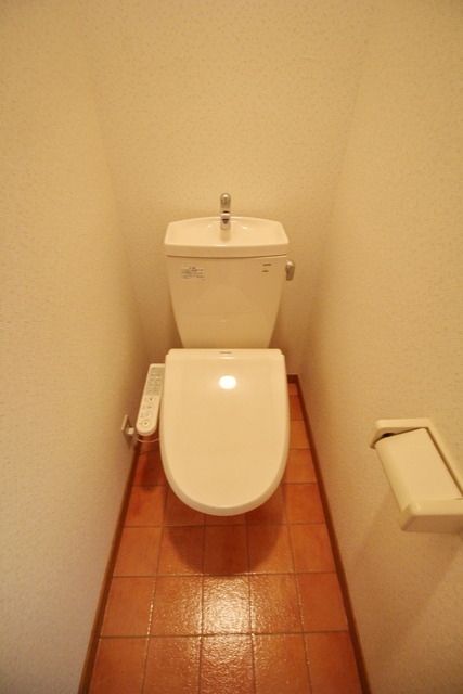 トイレ　★シャワートイレ付です★