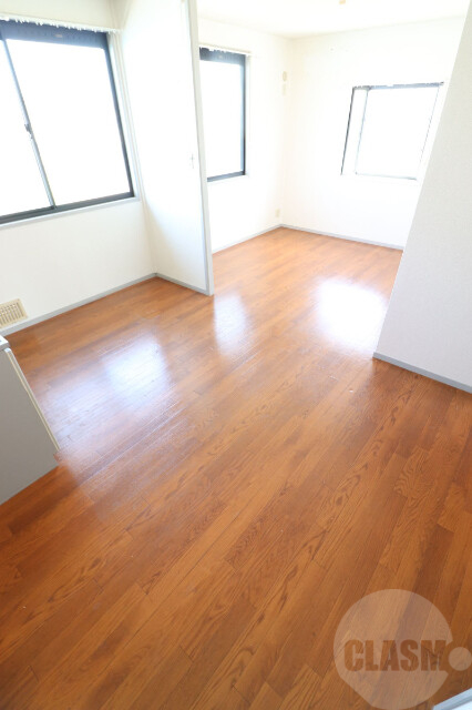 居室・リビング　１０．５帖のリビングルーム