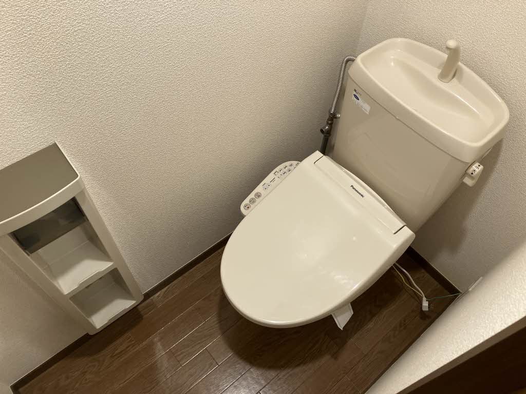 トイレ　温水洗浄暖房便座