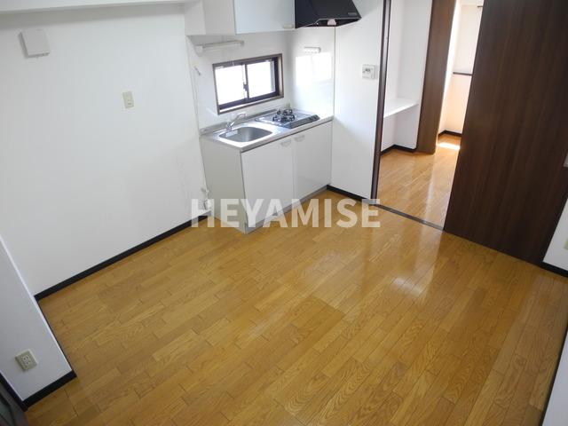 居室・リビング　※同間取りの別の階のお部屋の画像です※現況を優先します