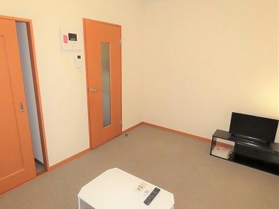 居室・リビング　家具家電が備え付けのお部屋です