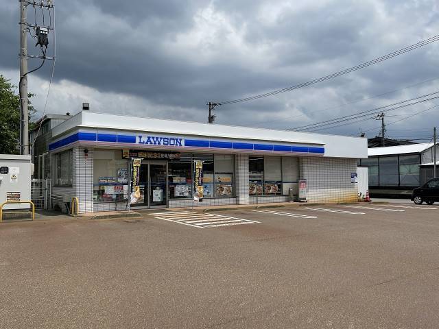 コンビニ　ローソン富山北代店（コンビニ）まで496m