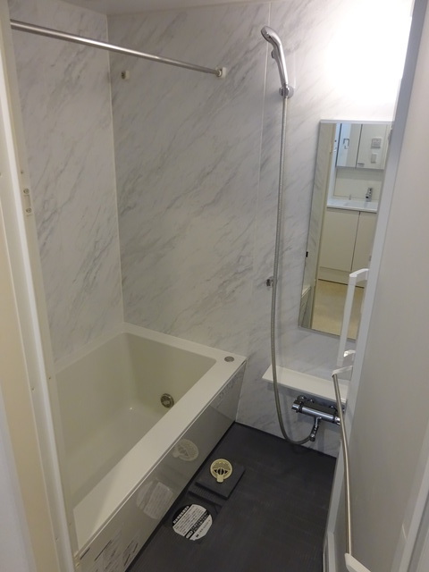 バス・シャワールーム