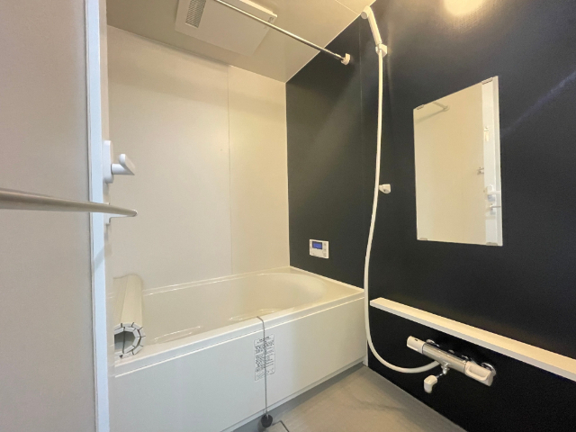 バス・シャワールーム　追い焚き機能付きバス