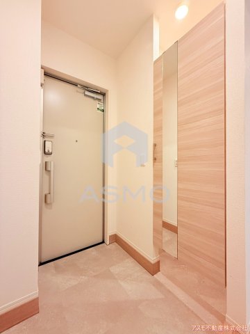 玄関　同マンション別部屋　参考写真