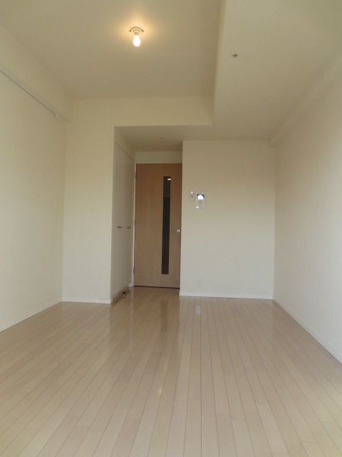 居室・リビング　居室２