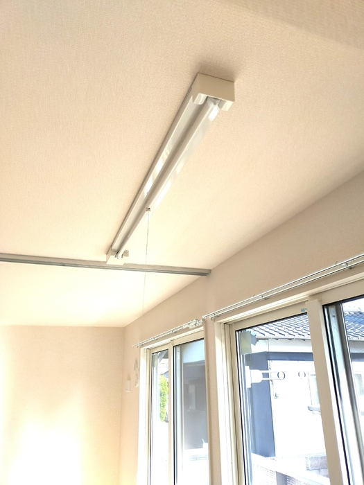 その他設備　室内物干し付