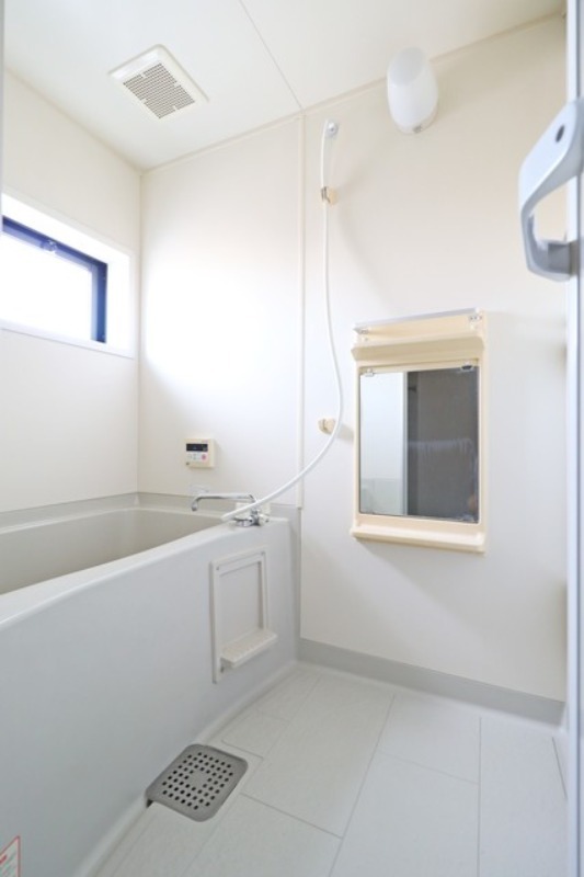 バス・シャワールーム　図面と現状に相違がある場合には現状を優先