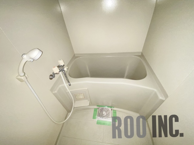 バス・シャワールーム　写真は反転のお部屋です