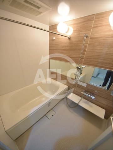 バス・シャワールーム　キャッスルビュー玉造上町台　浴室