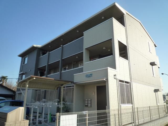 その他　エントランス側外観（その他）まで10m