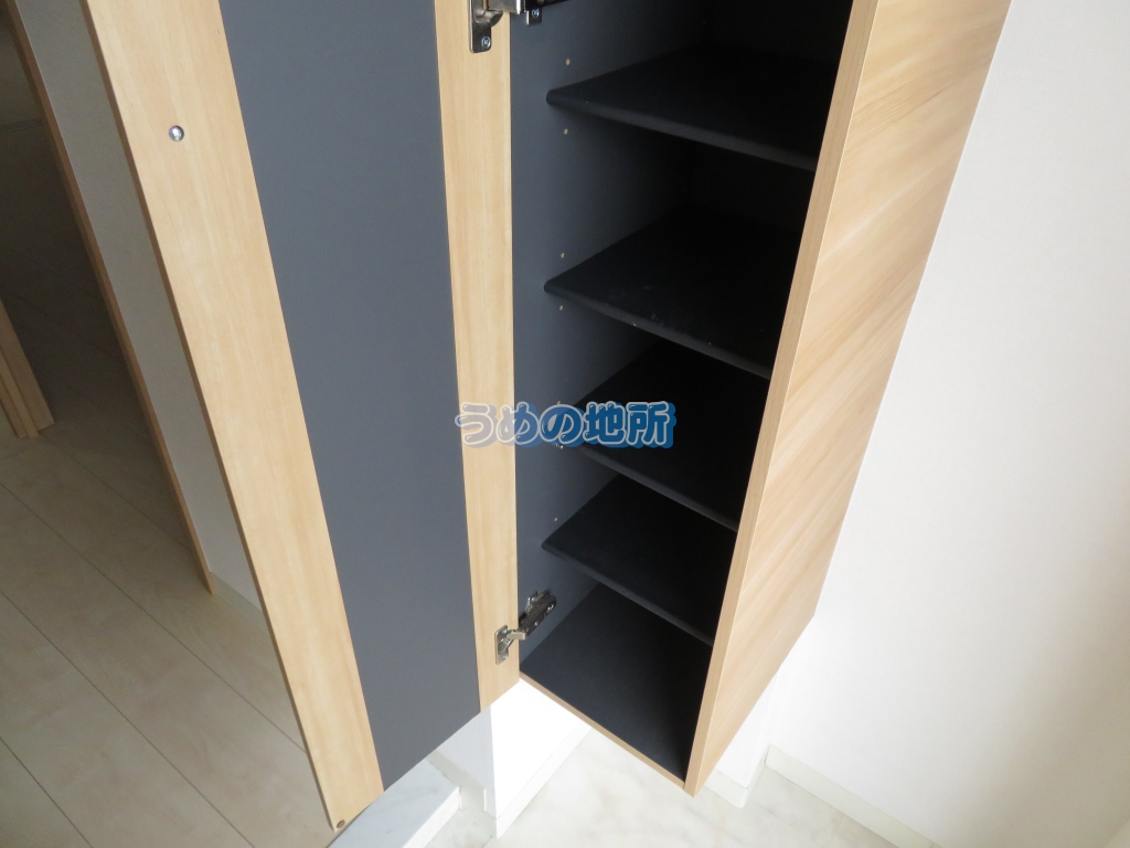 その他　靴箱下