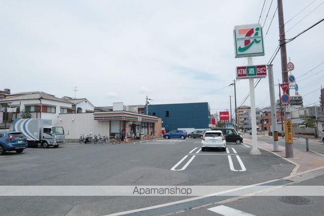 コンビニ　セブンイレブン（コンビニ）まで425m