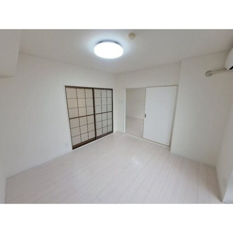 居室・リビング　図面と現状に相違がある場合には現状を優先