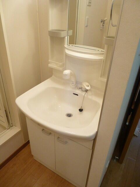 洗面設備　洗面台です
