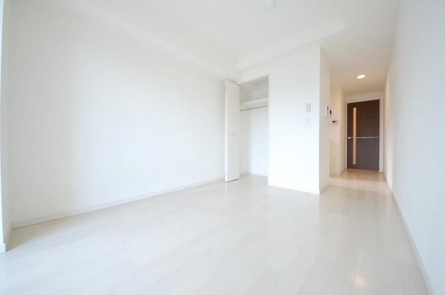 居室・リビング　☆洋室10帖☆