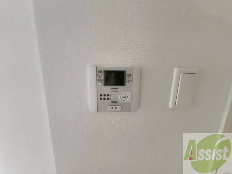 セキュリティ　モニタ付インターホンです。セキュリティ面も安心ですね！