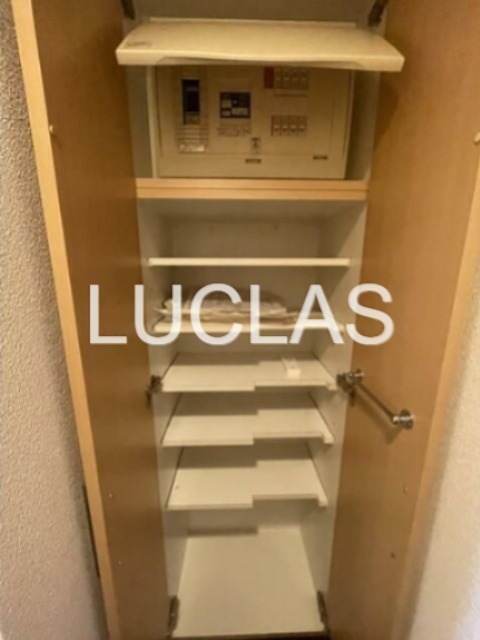 玄関　玄関にはシューズボックス付きです！