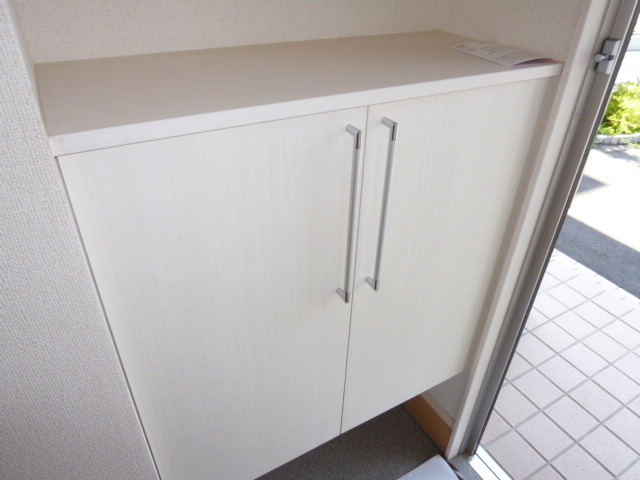玄関　下駄箱