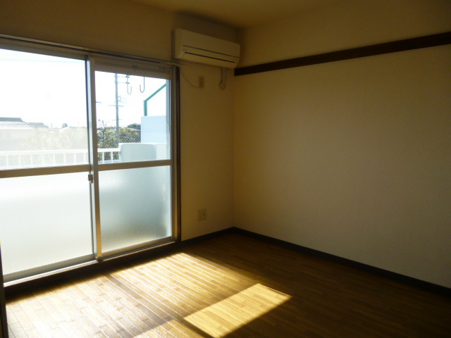 居室・リビング　※現況優先