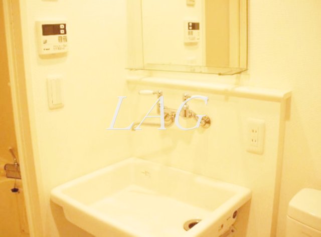 洗面設備　独立洗面台です。