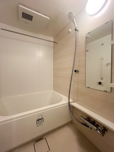 バス・シャワールーム　※写真は同タイプ住戸です。