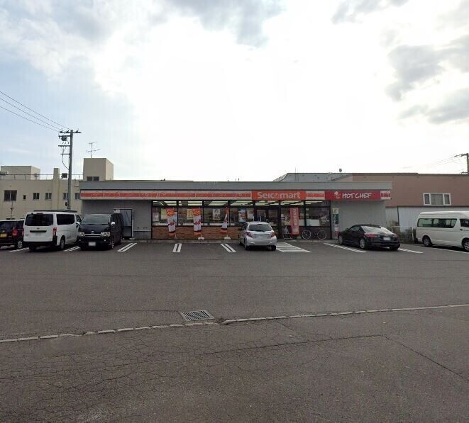 コンビニ　セイコーマート菊水8条店（コンビニ）まで108m