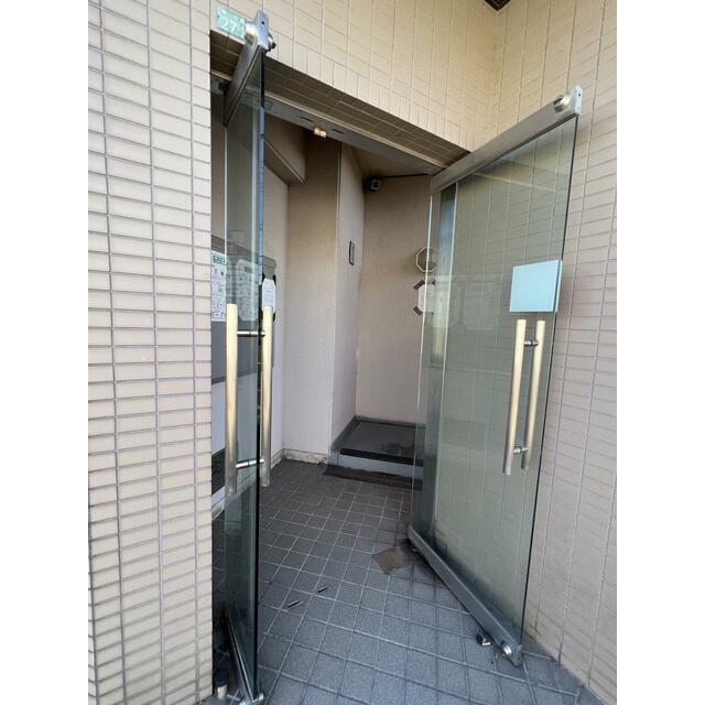 エントランス　防犯カメラ有り