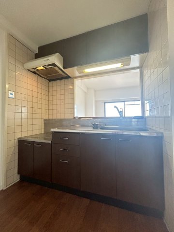 キッチン　同物件、別号室の写真です。