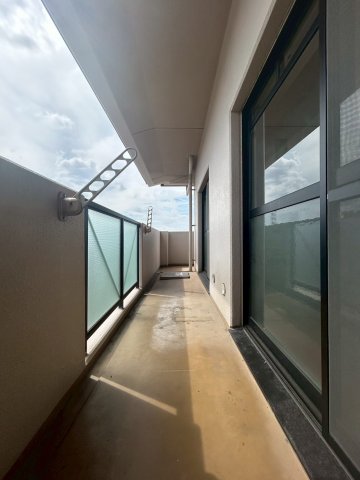 バルコニー　同物件、別号室の写真です。