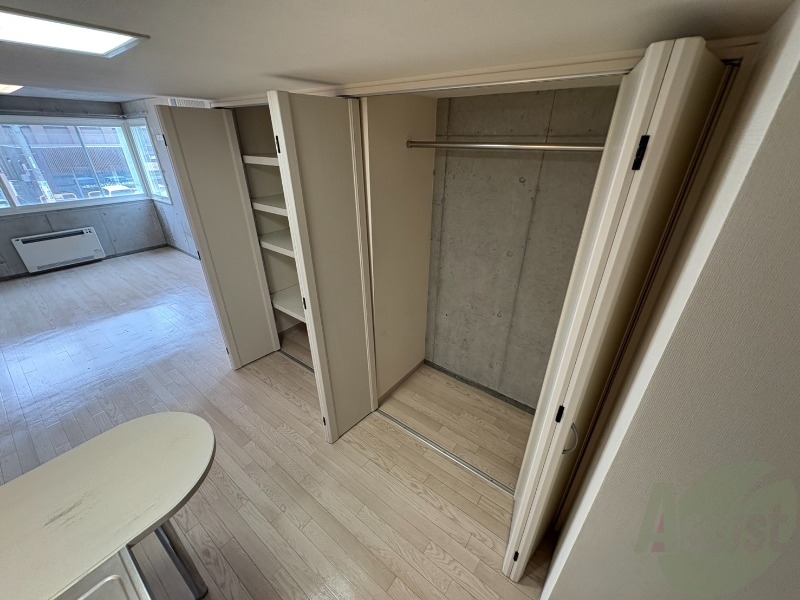 収納　寝室の収納です。部屋がすっきり片付きます。