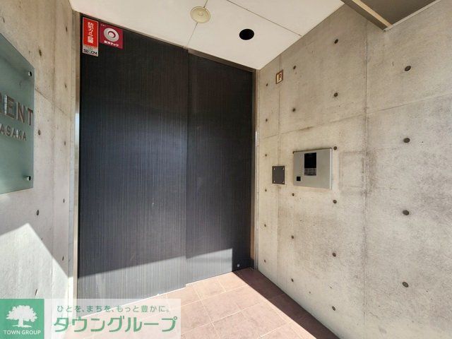 エントランス　エントランス