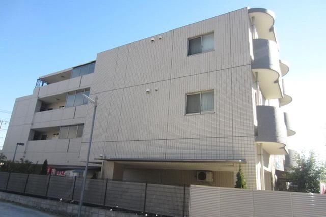 建物外観　2011年完成の設備充実マンション