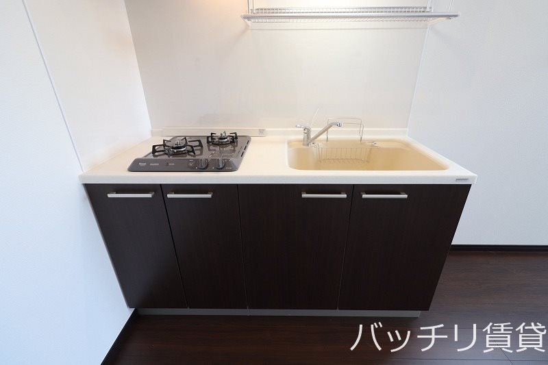 キッチン　同シリーズの別のお部屋。現況を優先します。