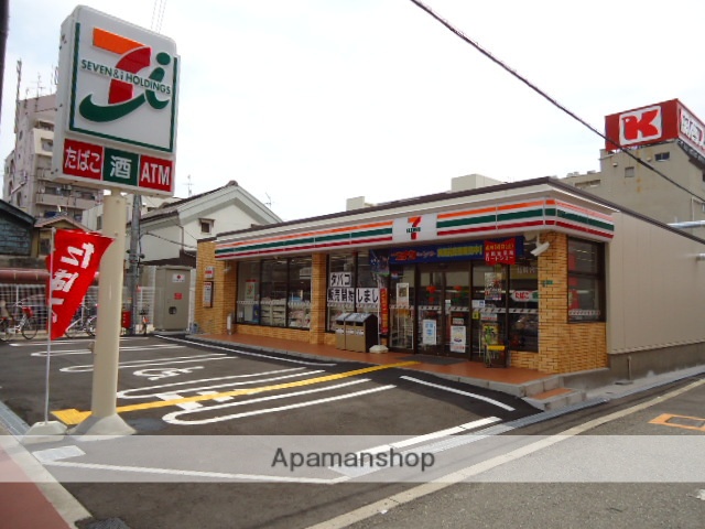 コンビニ　セブンイレブン（コンビニ）まで209m