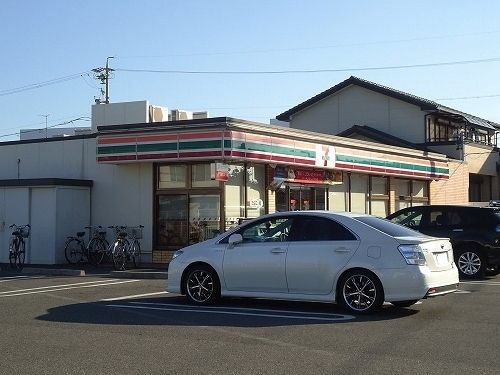 コンビニ　セブンイレブン 西尾口東店（コンビニ）まで450m