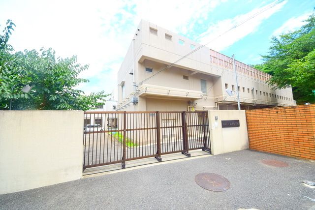 小学校　横浜市立立野小学校（小学校）まで800m