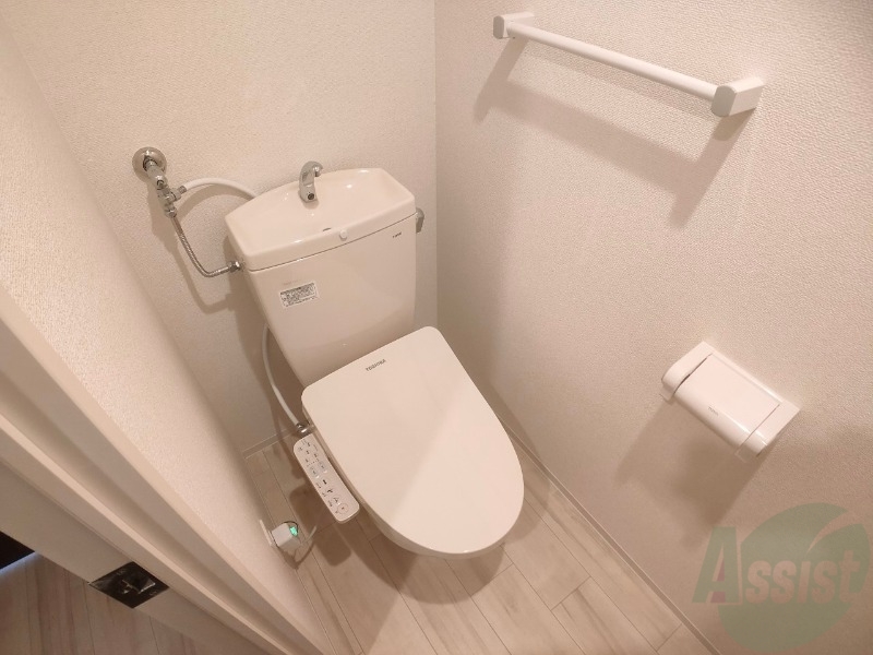 トイレ　ウォシュレット機能がついたトイレ。安心して使用できますね。