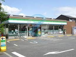 コンビニ　ファミリーマート篠崎町三丁目店（コンビニ）まで270m