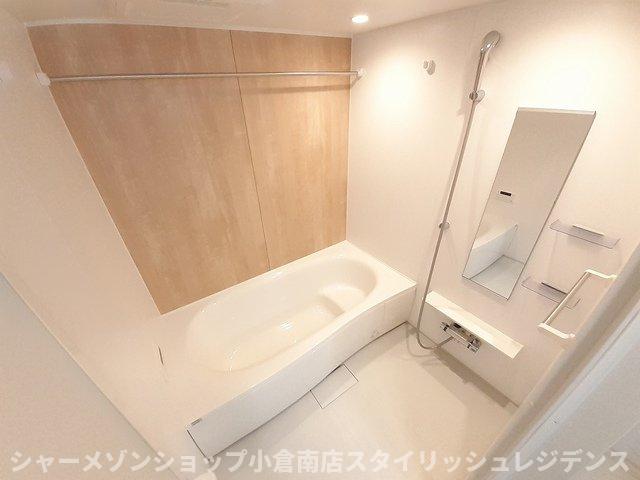 バス・シャワールーム　落ち着いた空間のお風呂です