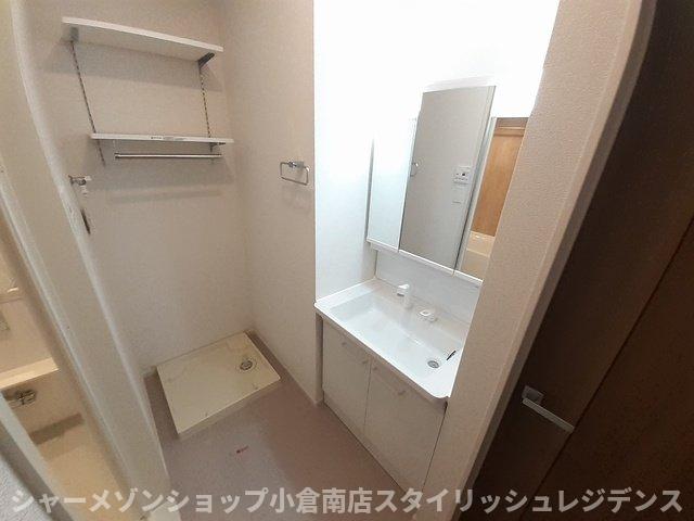 洗面設備　広い洗面スペース
