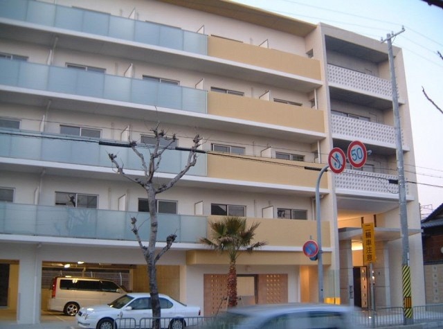 建物外観　アロハ海岸通